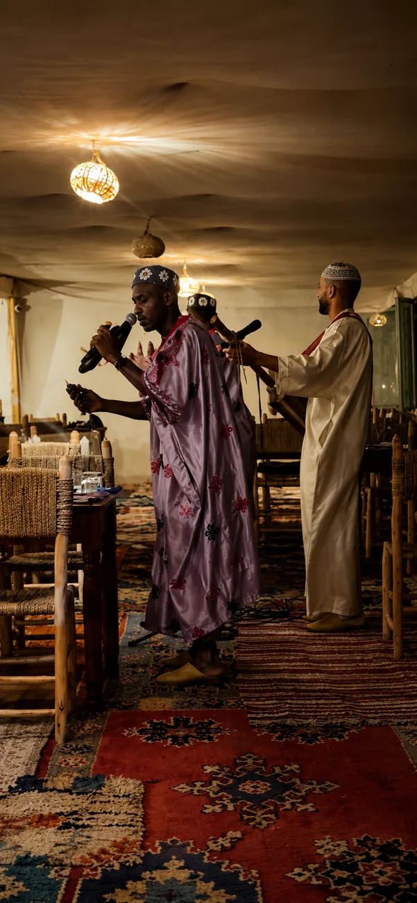 Gnawa music in a Medina café