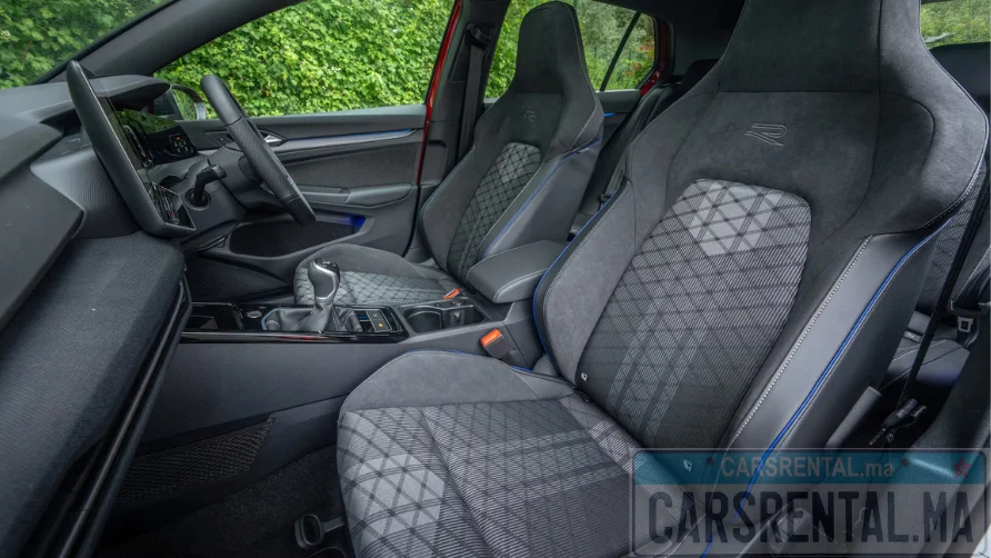 Volkswagen Golf 8 vehicle image - CarsRental