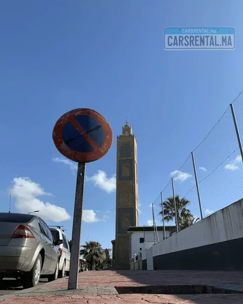 Curb colors and parking signs in Morocco