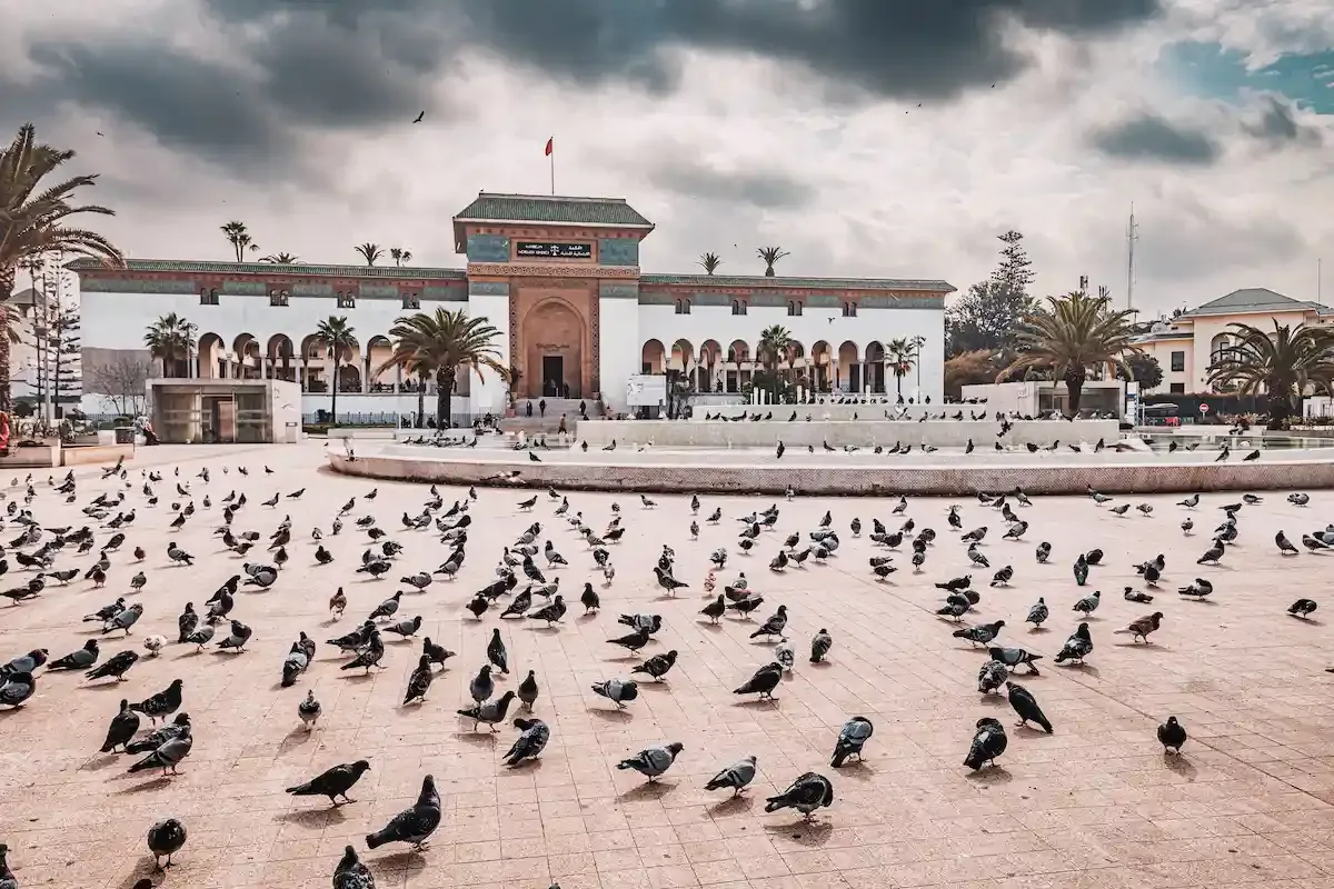 Plaza Mohammed V en el centro de Casablanca